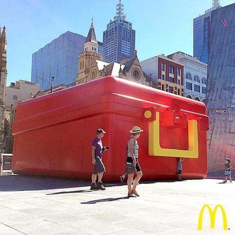 McDonald-pop-up-store-almuerzo-caja-gigante-1