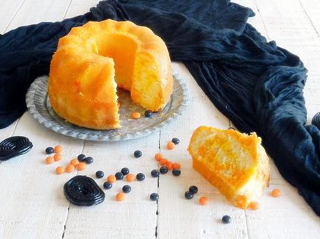 Bundt cake marmolado de claras al aroma de cítricos