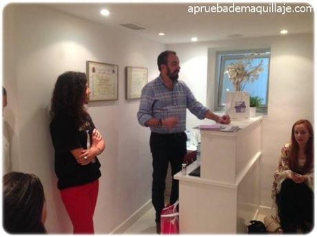 Jornadas de Fotoprotección en Farmacia San Francisco Jesús de DermoEstética del Sur presentando Velvet Sun Screen de Frezyderm