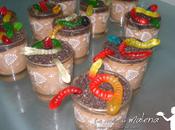 Vasitos tierra gusanos. Receta Halloween