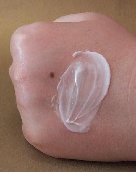 Cuidando las manos, las uñas y los labios con CAUDALIE