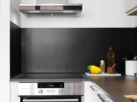 Diseños de los 60 en un piso muy actual sillas serie 7 lampara flower pot lampara aj estilo nórdico escandinavo mitad de siglo estilo moderno contemporáneo estilo mid century modern estantería string diseños de los 60 decoración decoración de salones decoración de interiores blog