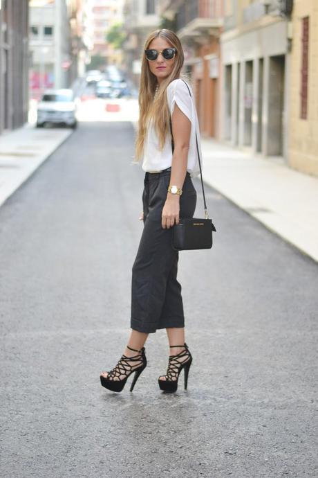 CLASSY CHIC CLASSY CHIC