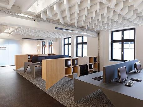 Diseño industrial y contemporáneo en estas oficinas de Alemania