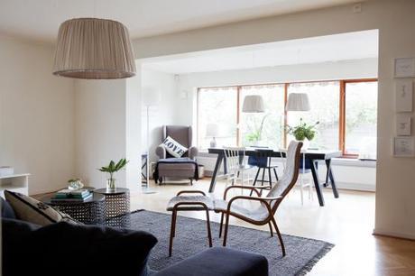 Acogedor estilo nórdico con velas, textiles y chimenea velas como iluminación de ambiente iluminar salón invierno estilo nórdico acogedor estilo nórdico estilo acogedor decoración decorar salón decoración velas textiles chimenea blog estilo escandinavo blog decoracion interiores