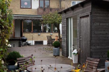 Acogedor estilo nórdico con velas, textiles y chimenea velas como iluminación de ambiente iluminar salón invierno estilo nórdico acogedor estilo nórdico estilo acogedor decoración decorar salón decoración velas textiles chimenea blog estilo escandinavo blog decoracion interiores