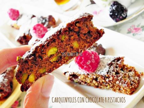 CARQUINYOLIS DE CHOCOLATE CON PISTACHOS