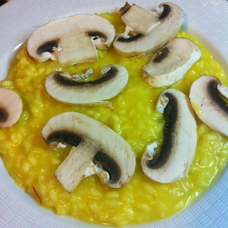 Risotto Al Azafrán Con Champiñón