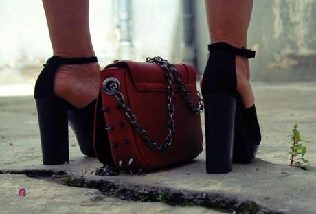 Piel y Neopreno - Leather and neoprene - Cuir et néoprène