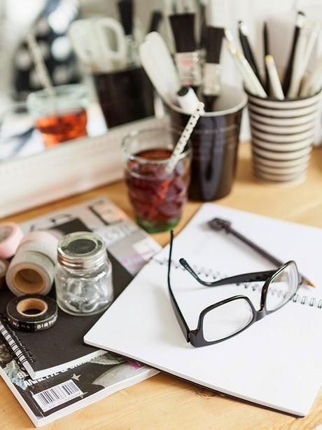 PEQUEÑA COCINA MULTI-ESPACIOS CON GUIÑOS EN TURQUESA