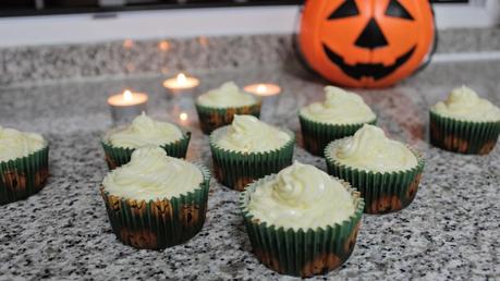 Pumpkin Spice Cupcakes + Frosting de Queso