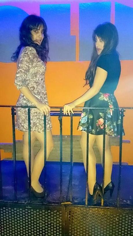 Vestido Reutilizado En tono Rojo (REMAKE) Vestido Reutilizado En tono Rojo (REMAKE)