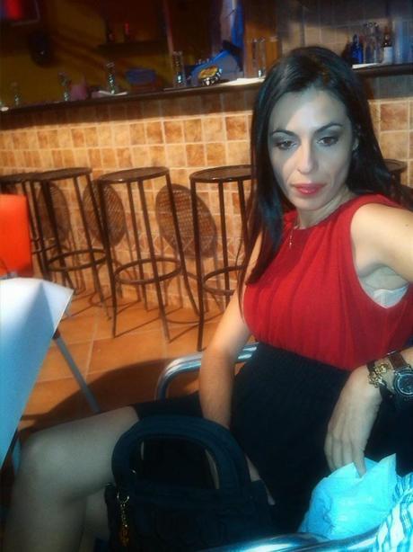 Vestido Reutilizado En tono Rojo (REMAKE) Vestido Reutilizado En tono Rojo (REMAKE)