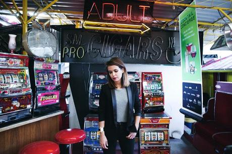 Sandro-Blazer-Black_Outfit-Street_Style-Collage_Vintage-Los_Angeles-10