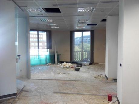 IMÁGENES DE OBRA DEL PROYECTO DE INTERIORISMO PARA UNAS OFICINAS DE LA CAPITAL