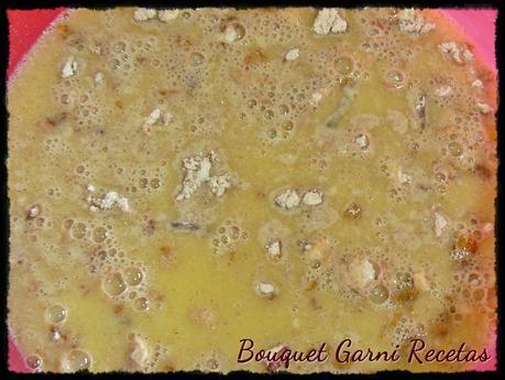 Pan integral con granola y miel