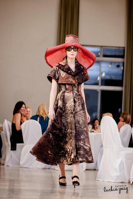 Desfile a la hora hora del té