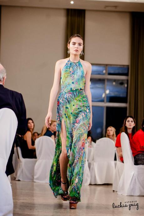 Desfile a la hora hora del té