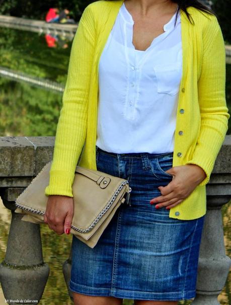 look casual con jersey amarillo
