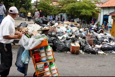 “Nuestra plaza Bolívar es la menos bonita del país”