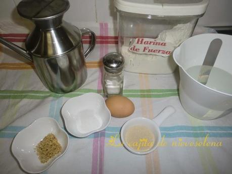 Pide turco de carne y pimientos