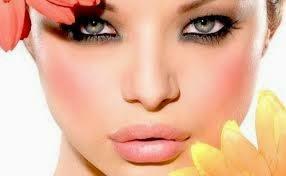 Trucos de belleza para camuflar pequeños defectos