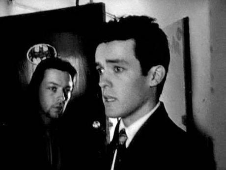 CRÍTICA FOLLOWING (1999) . POR MATÍAS OLMEDO