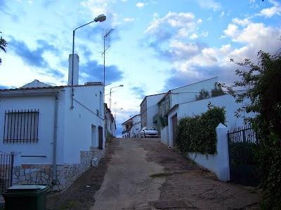 Fuente: http://historiasdaraia.blogspot.com.es/2008/12/curiosidades-da-raia-marcoel-marco.html El Marco, parte española