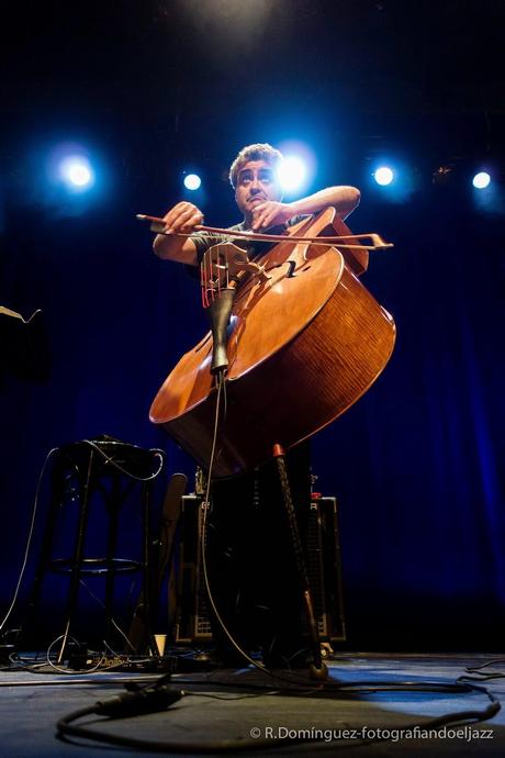 Renaud Garcia-Fons' La línea del Sur