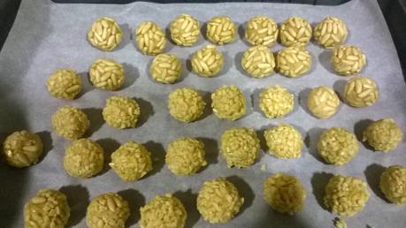 Mis panellets de almendras y piñones