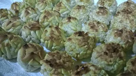 Mis panellets de almendras y piñones