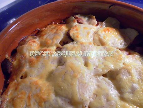 PATATAS AL HORNO CON CHORIZO Y BECHAMEL