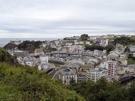 De Playa de Cueva a Puerto de Vega, otro precioso tramo por el Camino de la Costa.