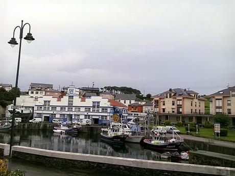De Playa de Cueva a Puerto de Vega, otro precioso tramo por el Camino de la Costa.