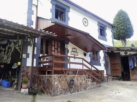 De Playa de Cueva a Puerto de Vega, otro precioso tramo por el Camino de la Costa.