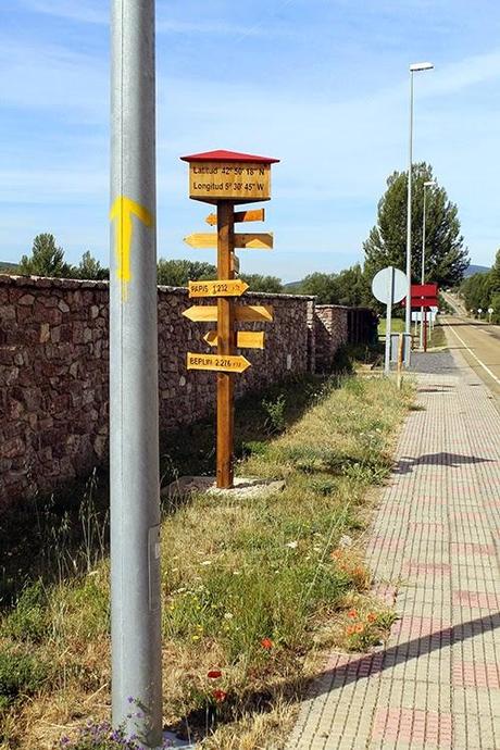 Antiguo Camino de Santiago: De Robles de la Valcueva a La Robla.