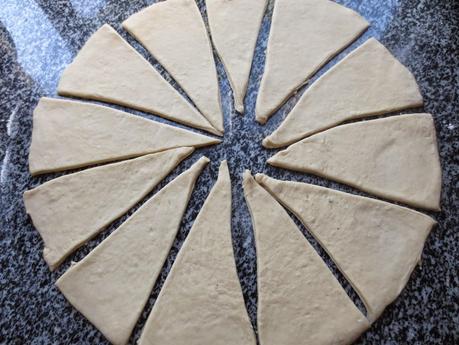 Cuernos rellenos de chocolate