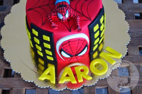 OTRA TARTA FONDANT DE SPIDERMAN, ESTA VEZ PARA AARON