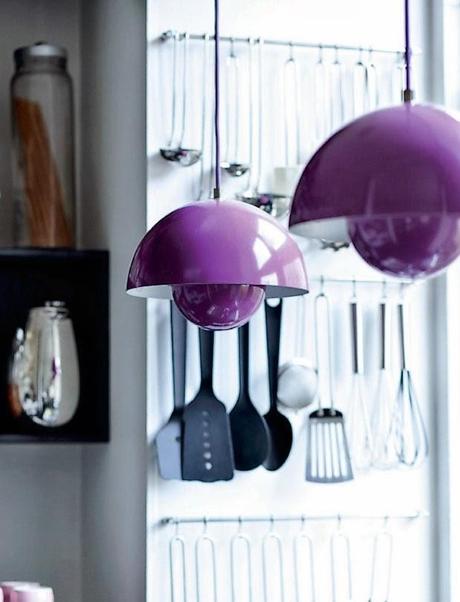 UNA COCINA CON PINCELADA EN MORADO + DIY MACETA CON PIZARRA