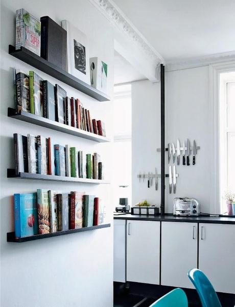 UNA COCINA CON PINCELADA EN MORADO + DIY MACETA CON PIZARRA