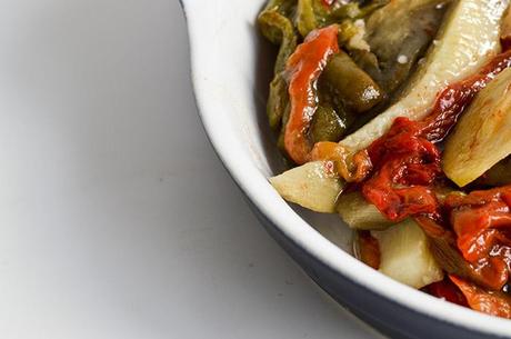 BERENJENAS Y PIMIENTOS ROJOS ASADOS - ESCALIVADA