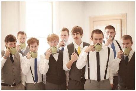 En tu boda, pon bigotes. Movember ’14