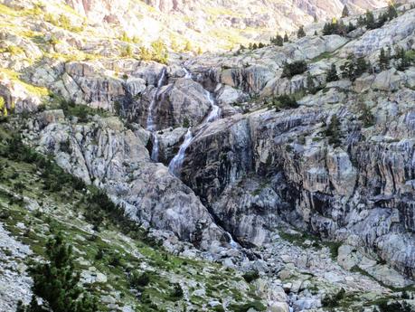 PIRINEO 2014: POR EL RÍO CALDARÉS ENTRE REFUGIOS.
