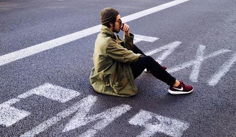 someone_needs_a_taxi_glamour_narcotico_khaki_vintage_parka_pull&bear_shirt_h&m_pants_nike_roshe_run_h&m_woodfriends_sunglasses_outfit_streetstyle_menswear  (1)