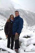 BEA Y JORGE EN EL GLACIAR CHALATI, MESTÍA