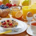 Grandes desayunos y Diabetes: ¿Puede un desayuno grande Mejorar el control del azúcar?