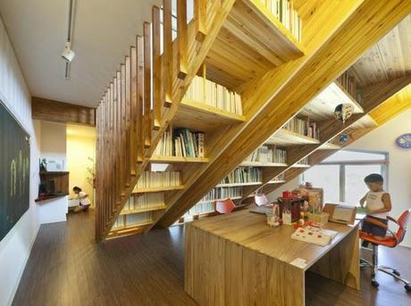 Escalera, librería, tobogán o sala de cine? Un original diseño en madera