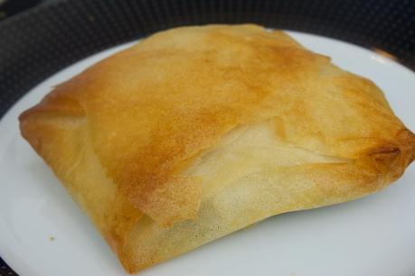 paquetes crujientes de brócoli, champiñones, pollo, manzana, queso y nueces