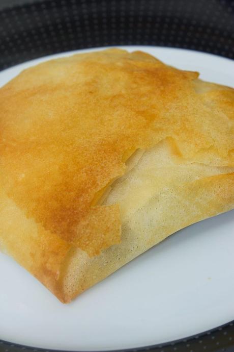 paquetes crujientes de brócoli, champiñones, pollo, manzana, queso y nueces