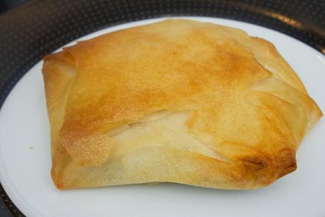 paquetes crujientes de brócoli, champiñones, pollo, manzana, queso y nueces